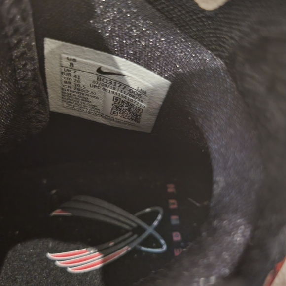 Nike LeBron 17 black infrared - Picture 5 of 8